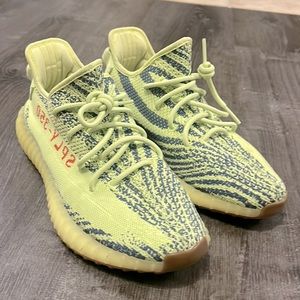 Yeezy boost 350 V2 “semi Frozen Yellow” (c)